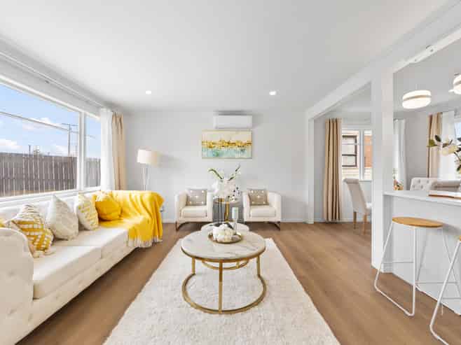 42 Williams Crescent, Otara