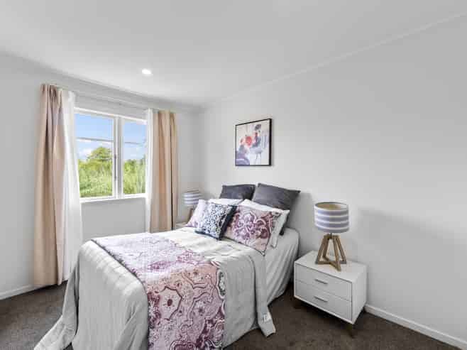 42 Williams Crescent, Otara