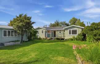 64 New Renwick Road, Burleigh