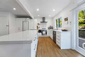 8 & 10 Gannet Lane, Saint Leonards