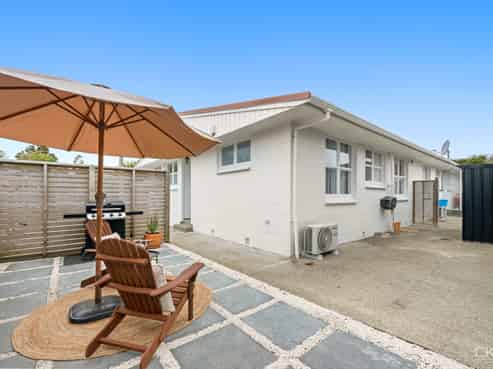 1/1 Saulbrey Grove, Woburn