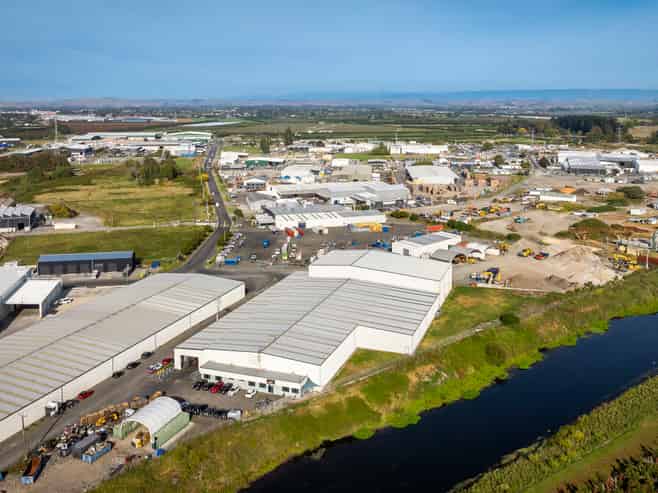 Large 6186m² Whakatu Warehouse
