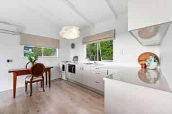 14 Domain Crescent, Muriwai