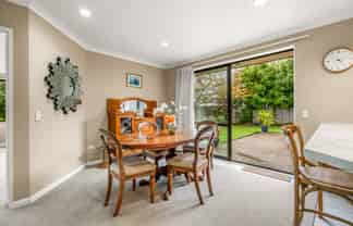 12 Chesterton Drive, Cambridge