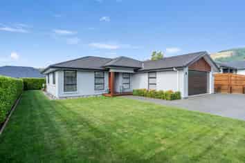 15 Piwakawaka Drive, Stoke