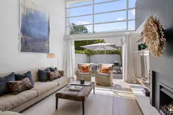 12 Holly Road, Saint Albans