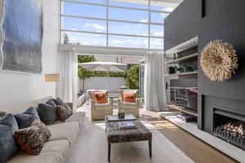 12 Holly Road, Saint Albans