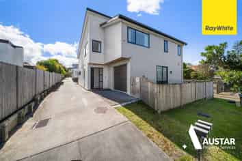37 Stottholm Road, Titirangi