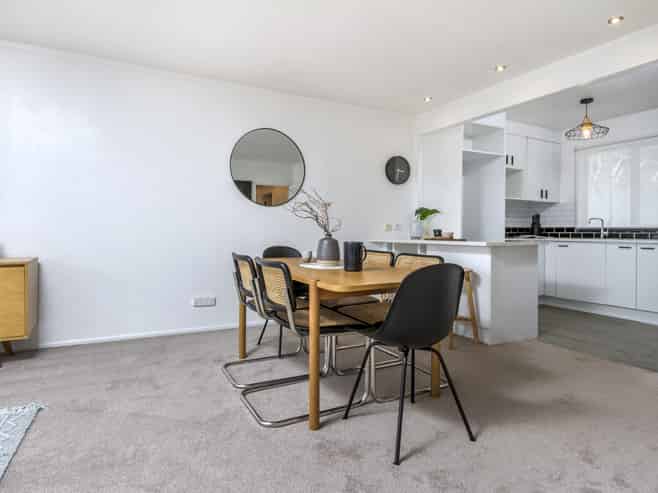 7/14 Willcott Street, Mount Albert