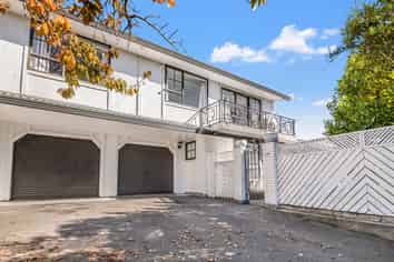 64 Karnak Crescent, Russley