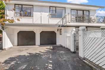 64 Karnak Crescent, Russley