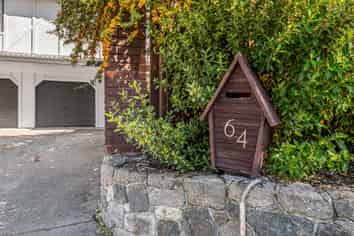 64 Karnak Crescent, Russley
