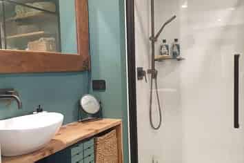 Nelson & Bays - Address withheld