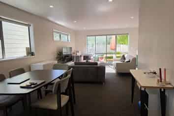 35 Whitmore Street, Edgeware