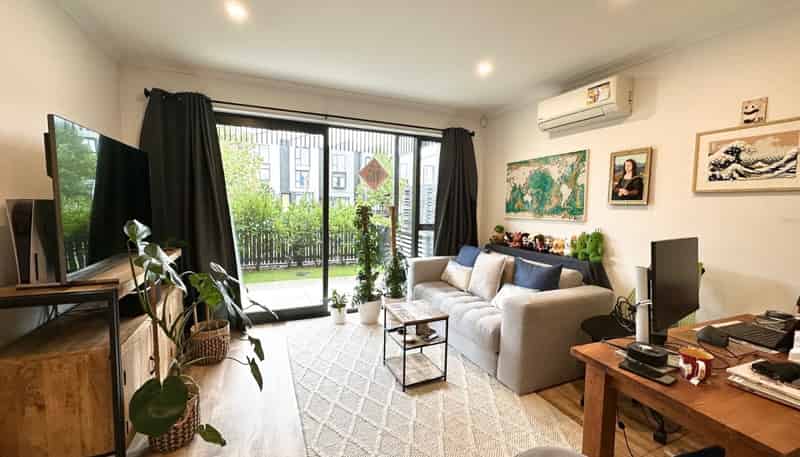 6/73 Hobsonville Point Road, Hobsonville