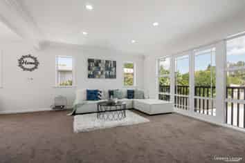 53 Taikata Road, Te Atatu Peninsula