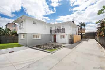 53 Taikata Road, Te Atatu Peninsula