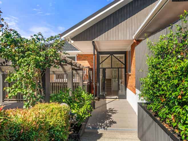 85 Exmouth Road, Northcote