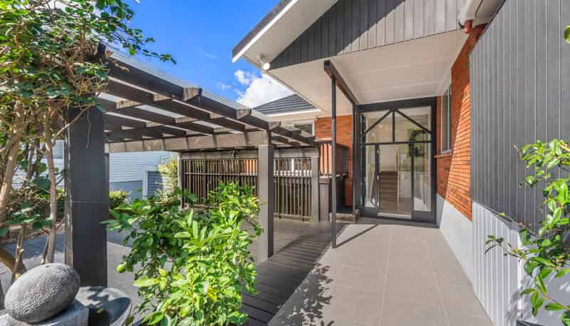 85 Exmouth Road, Northcote