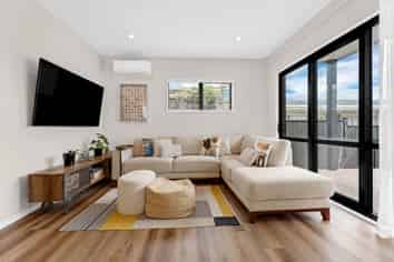 7/10 Newington Road, Henderson