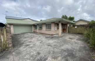 2/5 Campbell Place, Papakura