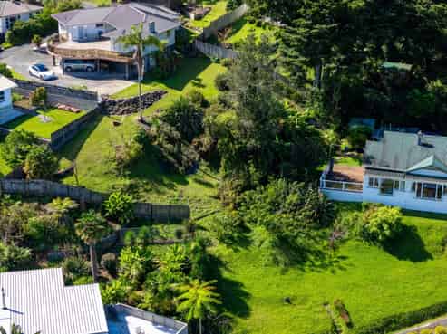 41B Riverside Drive, Riverside