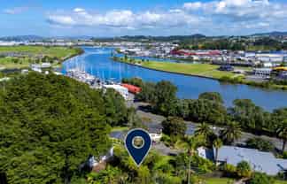 41B Riverside Drive, Riverside