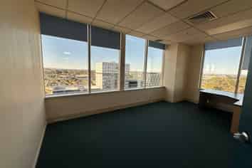 Close to Manukau Courts & Mall – 747sqm