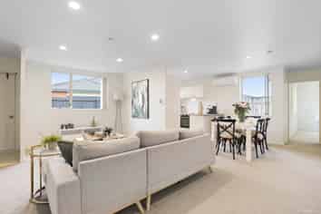 9 Les Marston Place, Pukekohe