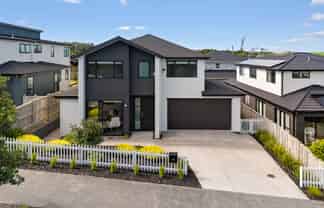 28 Longshore Drive, Long Bay