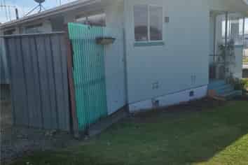 1 Macdonald St, Marchwiel