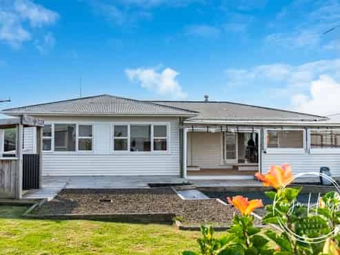 103 Hurndall Street, Maungaturoto