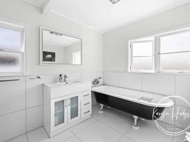 103 Hurndall Street, Maungaturoto