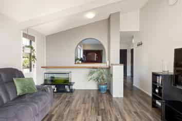 23 Gilbass Avenue, Hamilton Lake