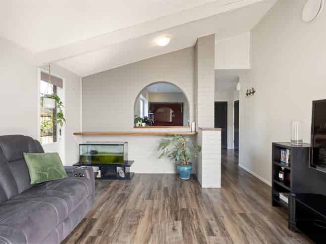 23 Gilbass Avenue, Hamilton Lake