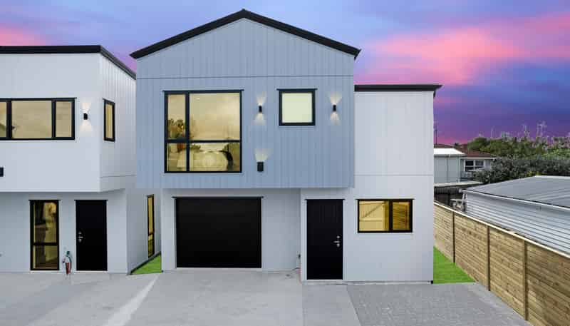 8E Brentford Place, Manurewa