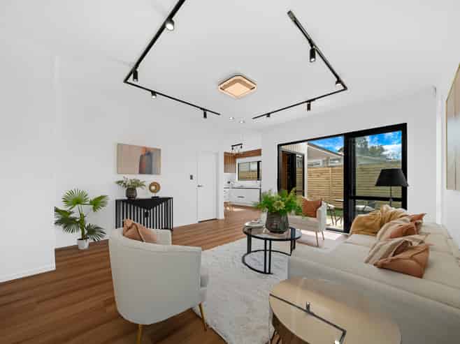 8E Brentford Place, Manurewa