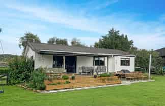 437 Tararua Road, Levin