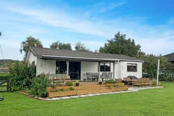 437 Tararua Road, Levin