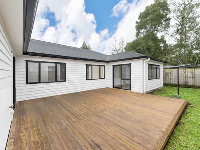 7 Hard Beech Street, Takanini