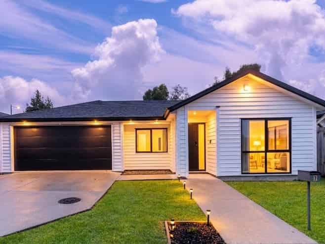 7 Hard Beech Street, Takanini