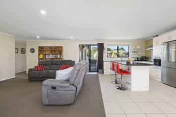 41  Breaker Grove,, Waiuku