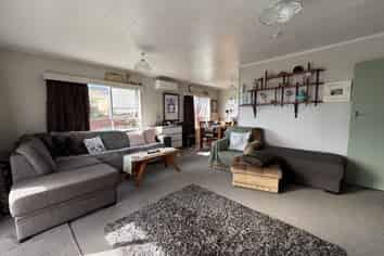 2/225 Annesbrook Drive, Wakatu