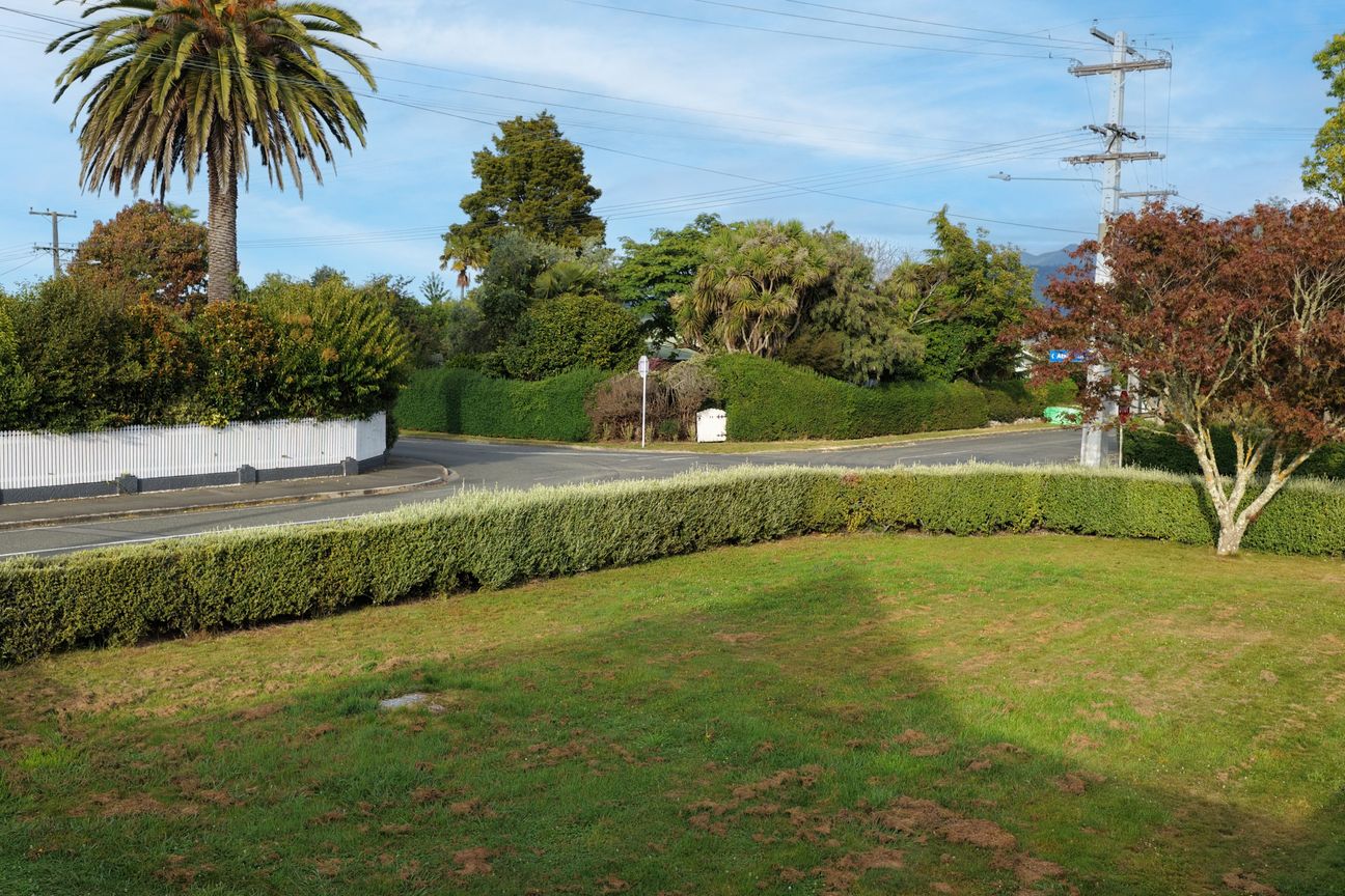Rare Sunny Corner Section for Sale in Motueka - Ansicht 5