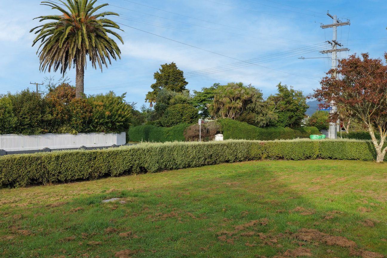 Rare Sunny Corner Section for Sale in Motueka - Ansicht 3