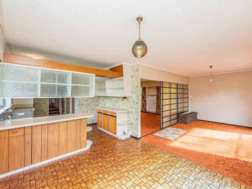 96 Great North Road, Saint Johns Hill