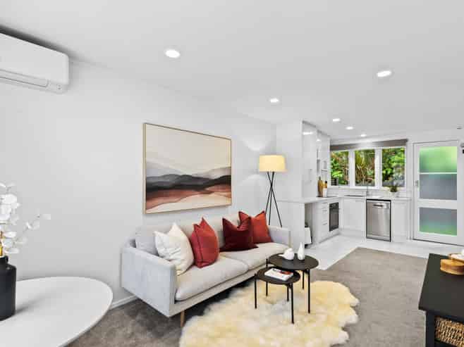 2/67a Second Avenue, Kingsland