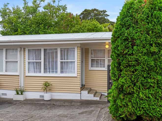 2/67a Second Avenue, Kingsland