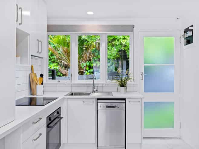 2/67a Second Avenue, Kingsland