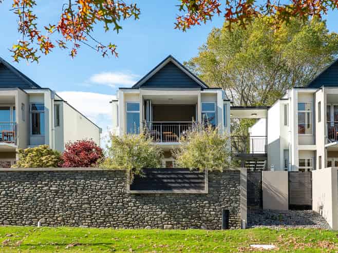 8/6 Harts Creek Lane, Clearwater, Northwood